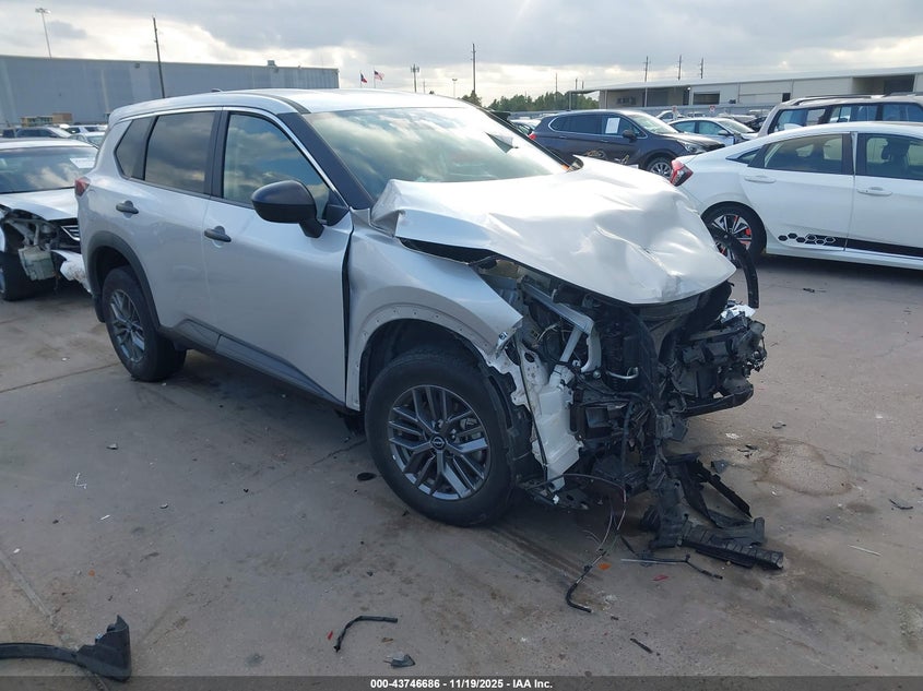 NISSAN ROGUE S FWD