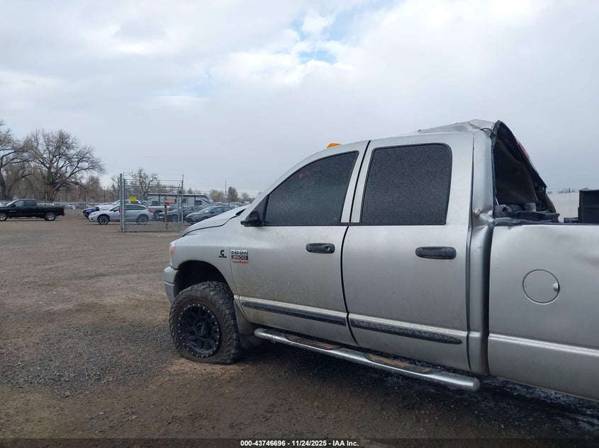 2007 Dodge Ram 3500 Slt/Trx4 Off Road/Sport VIN: 3D7MX38A77G827047 Lot: 43746696
