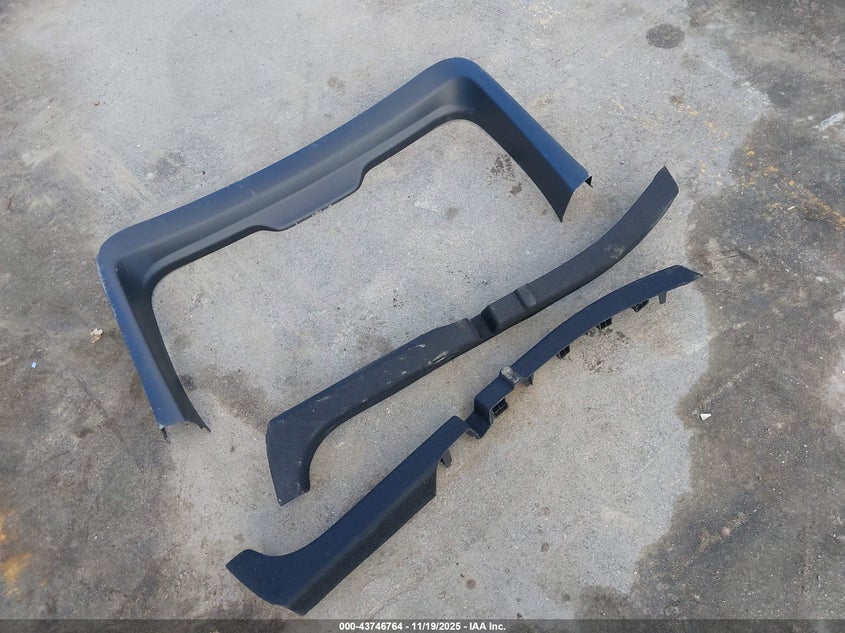 2023 Tesla Model Y Performance Dual Motor All-Wheel Drive VIN: 7SAYGDEF5PF795077 Lot: 43746764