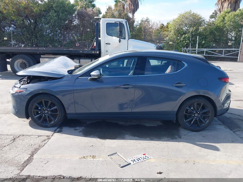 2021 Mazda Mazda3 Premium VIN: JM1BPAML1M1338442 Lot: 43746792