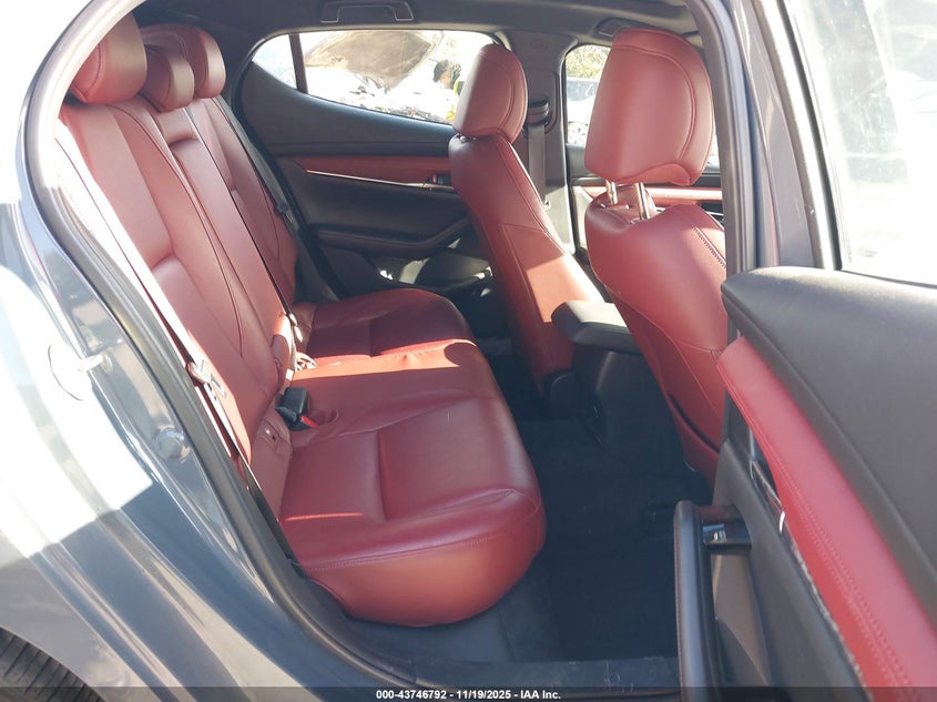 2021 Mazda Mazda3 Premium VIN: JM1BPAML1M1338442 Lot: 43746792