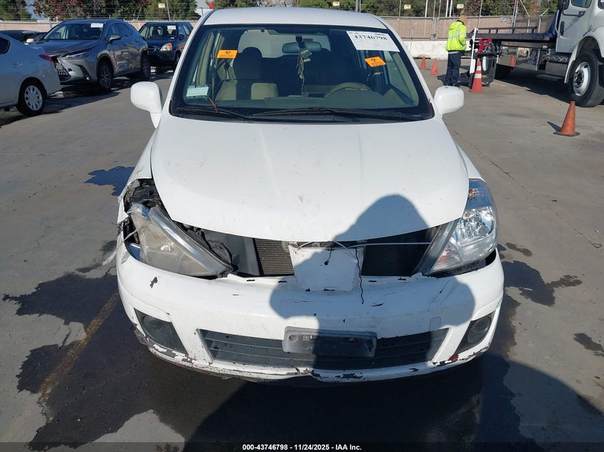 2009 Nissan Versa 1.8S VIN: 3N1BC13E09L476572 Lot: 43746798