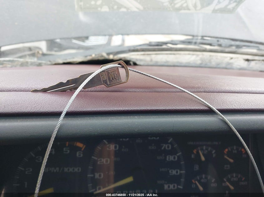 1996 Chevrolet Gmt-400 K1500 VIN: 1GCEK19RXTE153676 Lot: 43746858