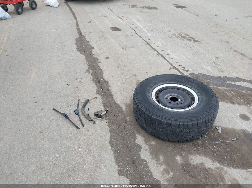 1996 Chevrolet Gmt-400 K1500 VIN: 1GCEK19RXTE153676 Lot: 43746858