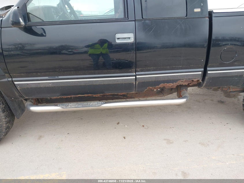 1996 Chevrolet Gmt-400 K1500 VIN: 1GCEK19RXTE153676 Lot: 43746858