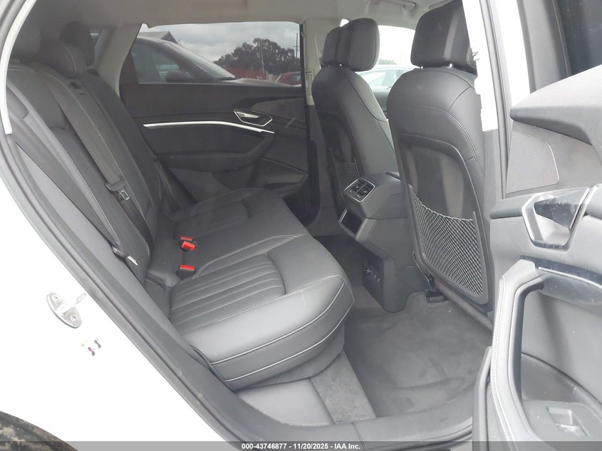 2024 Audi Q8 E-Tron Premium Plus Quattro VIN: WA15AAGE5RB049393 Lot: 43746877