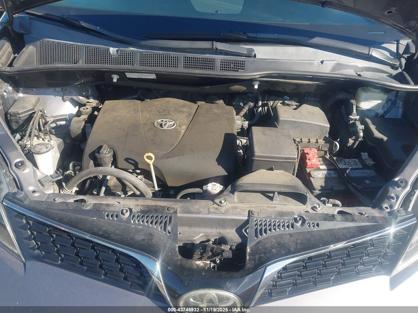 5TDXZ3DC1JS942275 2018 TOYOTA SIENNA photo no. 10
