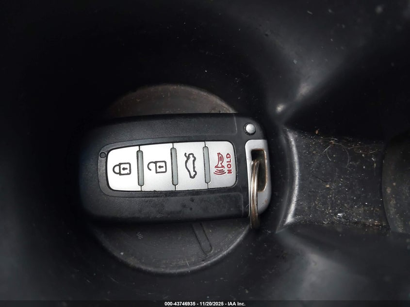 5NPEC4AC7DH783064 2013 HYUNDAI SONATA photo no. 11