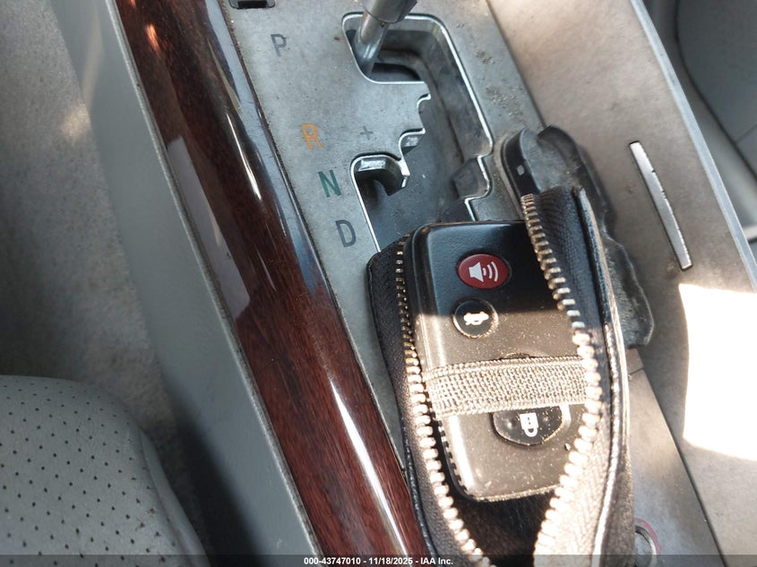 2008 Toyota Avalon Limited VIN: 4T1BK36B48U301819 Lot: 43747010