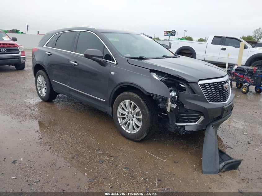 CADILLAC XT5 STANDARD