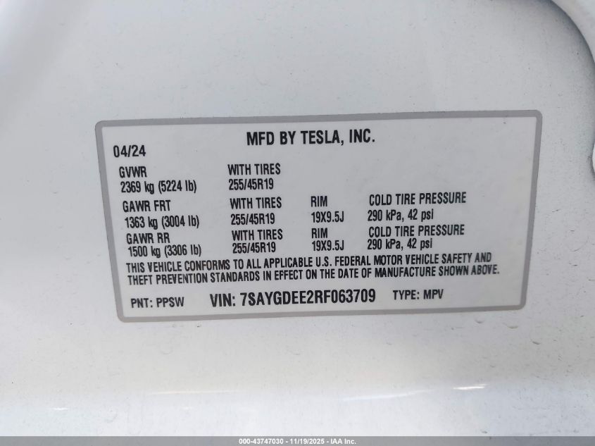 2024 Tesla Model Y Long Range Dual Motor All-Wheel Drive VIN: 7SAYGDEE2RF063709 Lot: 43747030