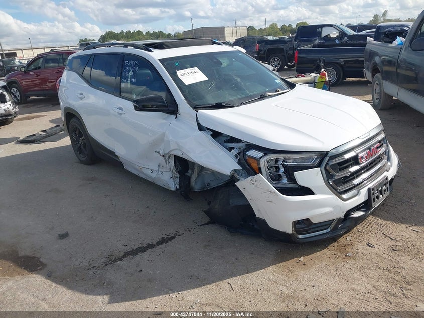 GMC TERRAIN AWD AT4