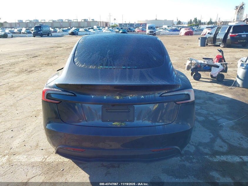 2025 Tesla Model 3 Long Range Rear-Wheel Drive/Standard VIN: 5YJ3E1EA1SF058774 Lot: 43747067