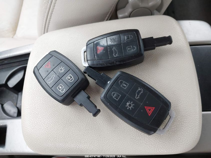 2008 Volvo C70 T5/T5 M VIN: YV1MC672X8J054280 Lot: 43747160