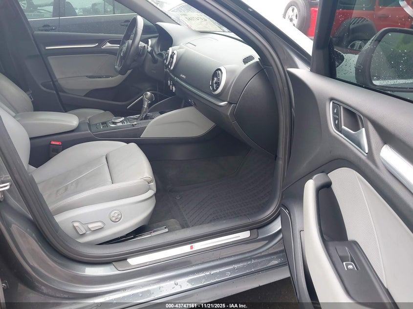 WAUJ8GFFXH1076491 2017 AUDI A3 photo no. 5
