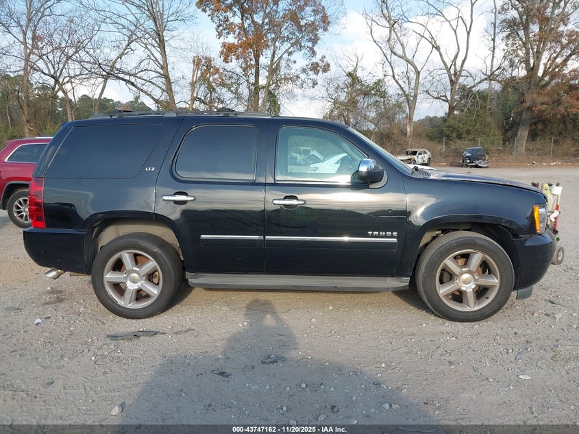 2013 Chevrolet Tahoe Ltz VIN: 1GNSCCE04DR373688 Lot: 43747162