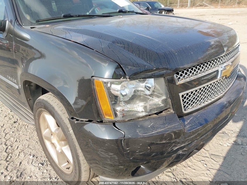 2013 Chevrolet Tahoe Ltz VIN: 1GNSCCE04DR373688 Lot: 43747162