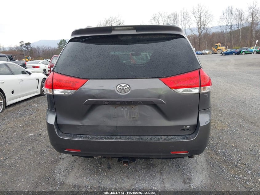 5TDKK3DC1BS113335 2011 TOYOTA SIENNA photo no. 17