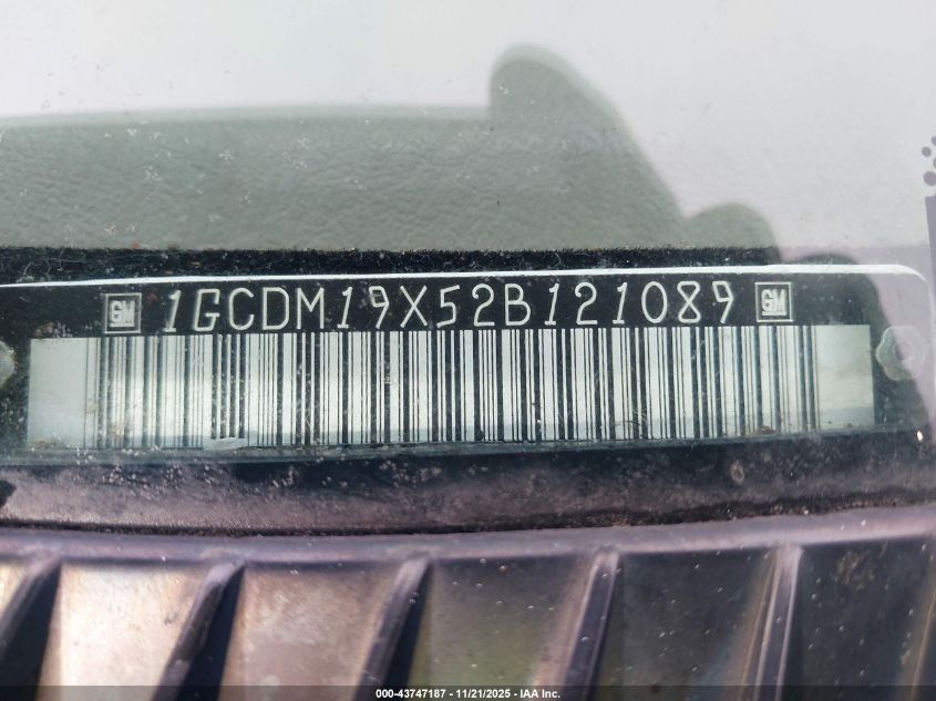 2002 Chevrolet Astro VIN: 1GCDM19X52B121089 Lot: 43747187