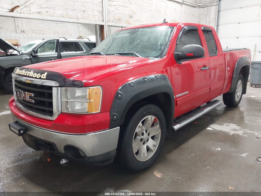 1GTEK19J28Z124053 2008 GMC SIERRA photo no. 2