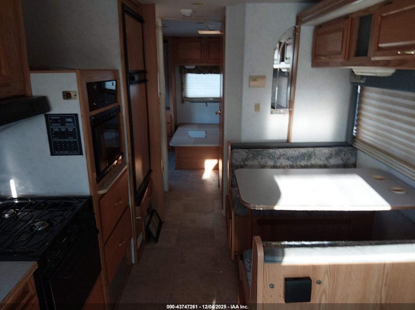 2002 Ford E-450 Cutaway Standard VIN: 1FDXE45S82HB21280 Lot: 43747261