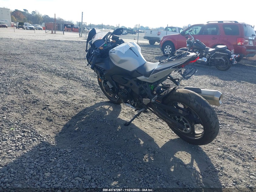 2025 KAWASAKI ZX400(VIN: ML5ZXCP19SDA41343