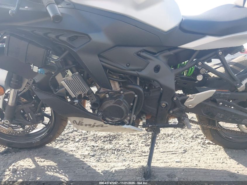 2025 Kawasaki Zx400 P VIN: ML5ZXCP19SDA41343 Lot: 43747267