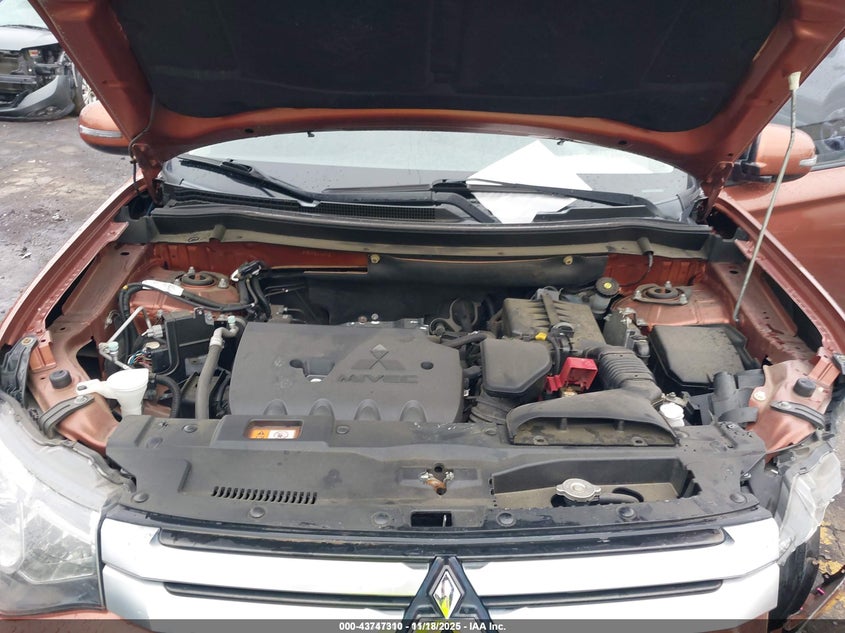 2015 Mitsubishi Outlander Se VIN: JA4AD3A31FZ004012 Lot: 43747310