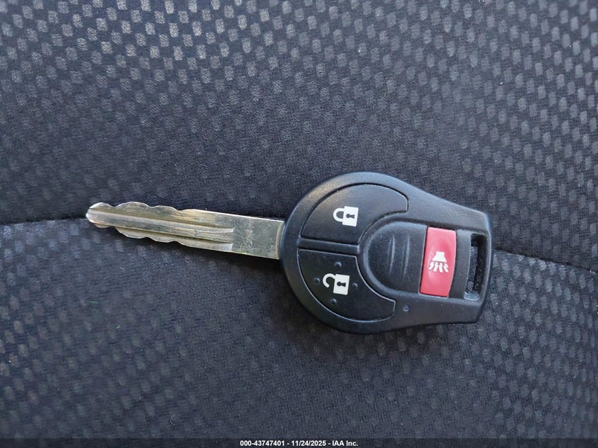 2012 Nissan Rogue S VIN: JN8AS5MV7CW413928 Lot: 43747401