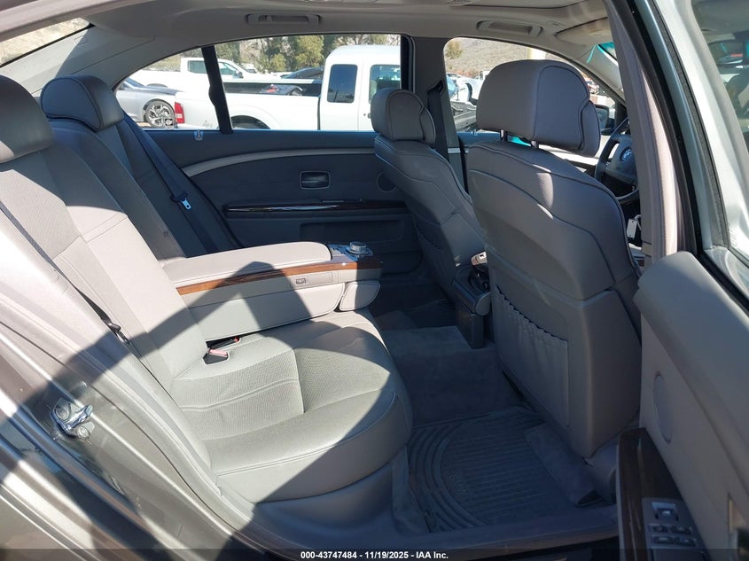 2006 BMW 750Li VIN: WBAHN83516DT61813 Lot: 43747484