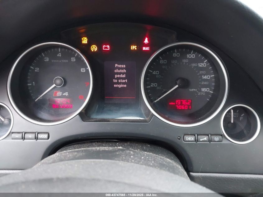 2004 Audi S4 VIN: WUARL48H64K900639 Lot: 43747565