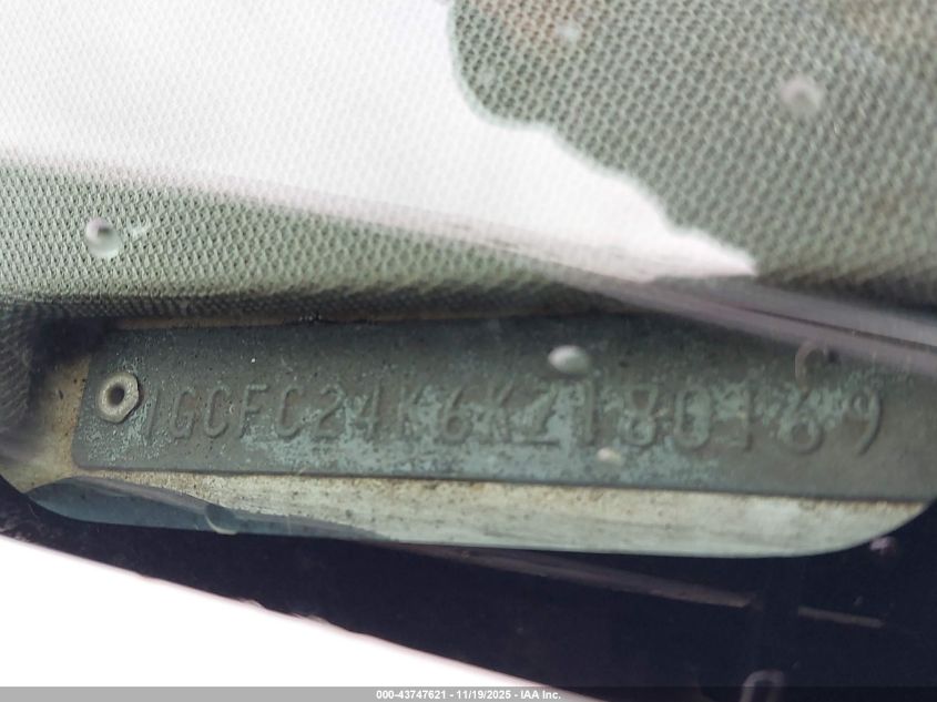 1989 Chevrolet Gmt-400 C2500 VIN: 1GCFC24K6KZ180169 Lot: 43747621