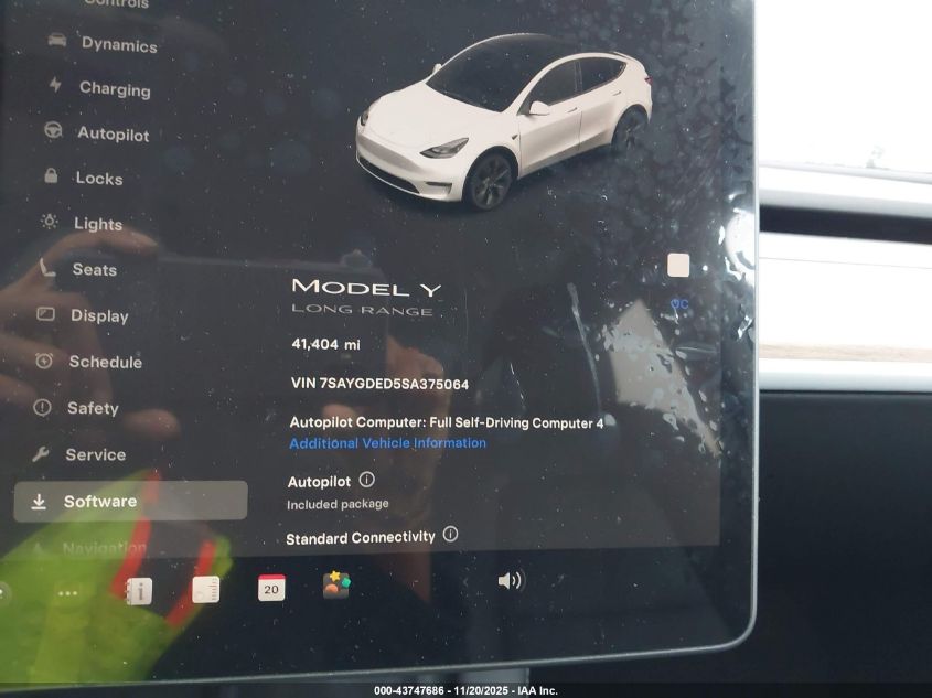 2025 Tesla Model Y Long Range Dual Motor Rear-Wheel Drive VIN: 7SAYGDED5SA375064 Lot: 43747686