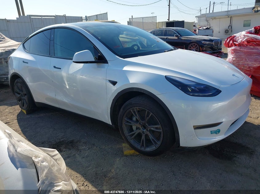 2025 Tesla Model Y Long Range Dual Motor Rear-Wheel Drive