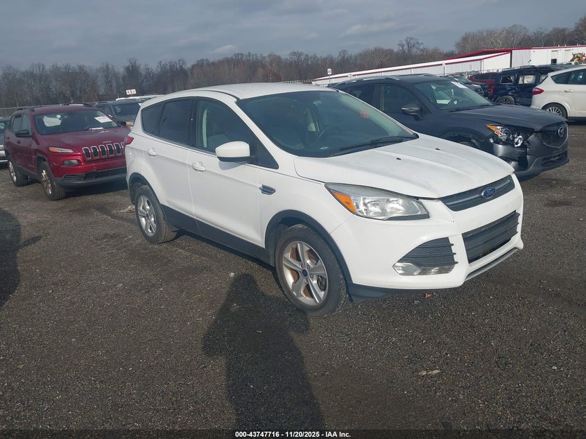 FORD ESCAPE SE
