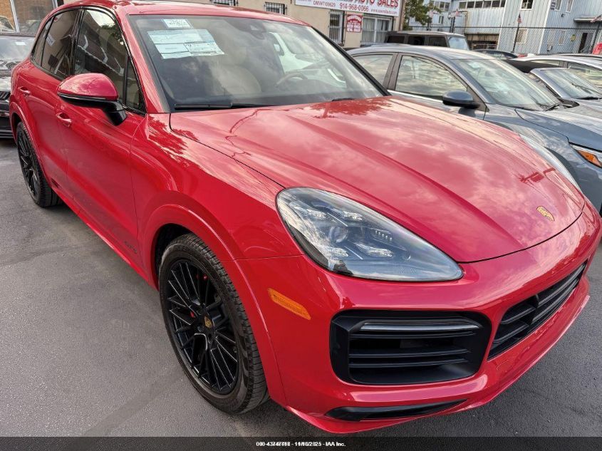 PORSCHE CAYENNE GTS