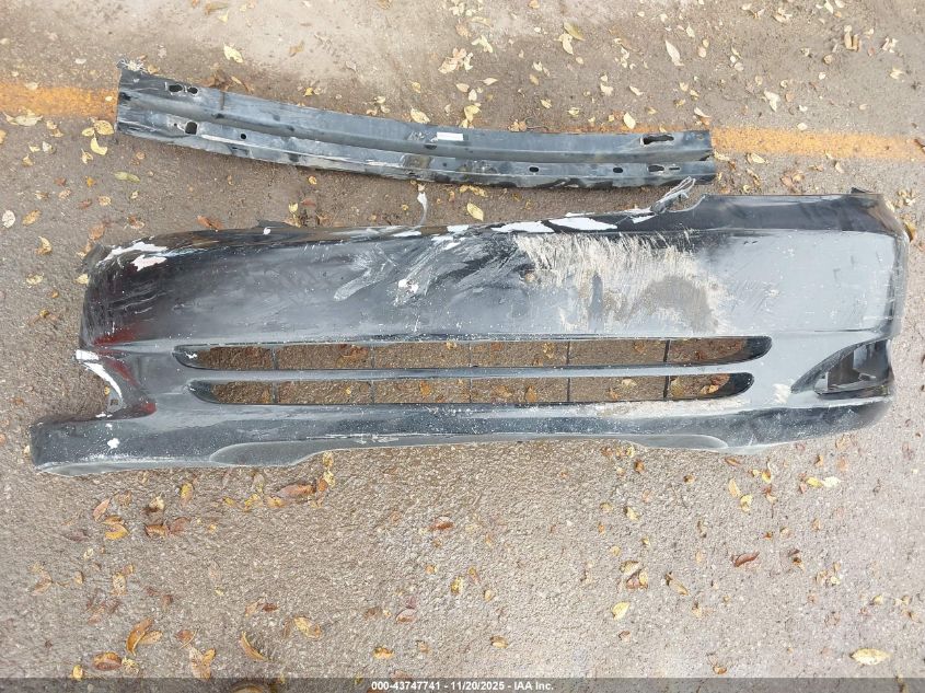 2004 Toyota Camry Le VIN: 4T1BE32KX4U298724 Lot: 43747741