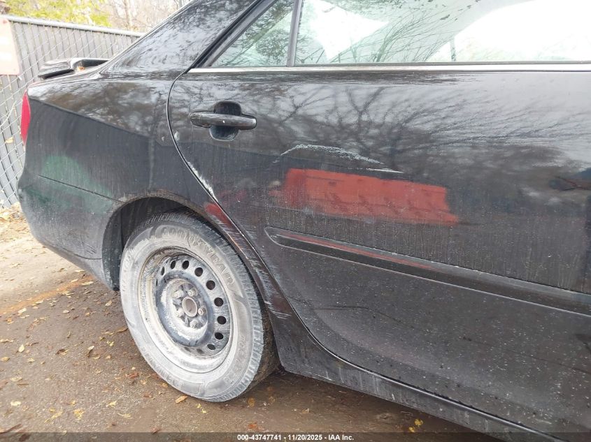 2004 Toyota Camry Le VIN: 4T1BE32KX4U298724 Lot: 43747741