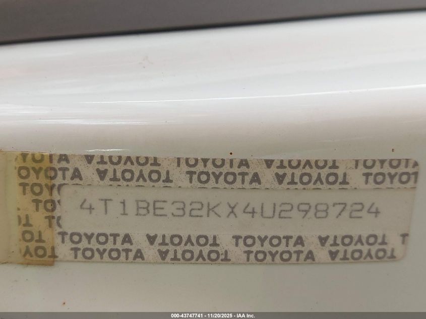 2004 Toyota Camry Le VIN: 4T1BE32KX4U298724 Lot: 43747741