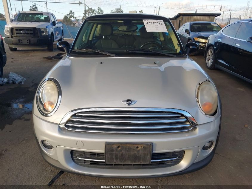 2011 Mini Cooper VIN: WMWSU3C55BT092064 Lot: 43747782