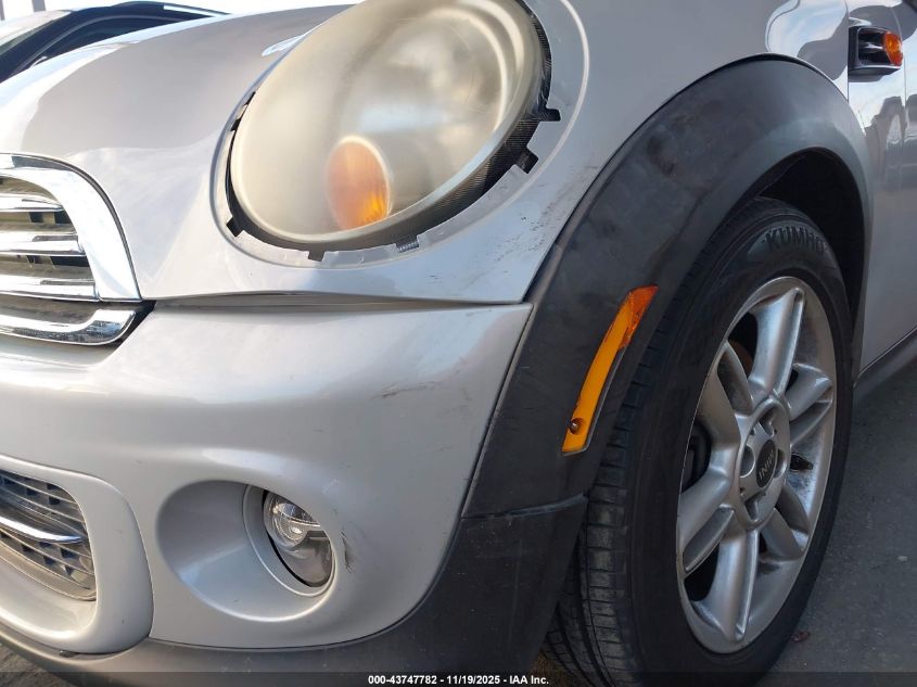 2011 Mini Cooper VIN: WMWSU3C55BT092064 Lot: 43747782