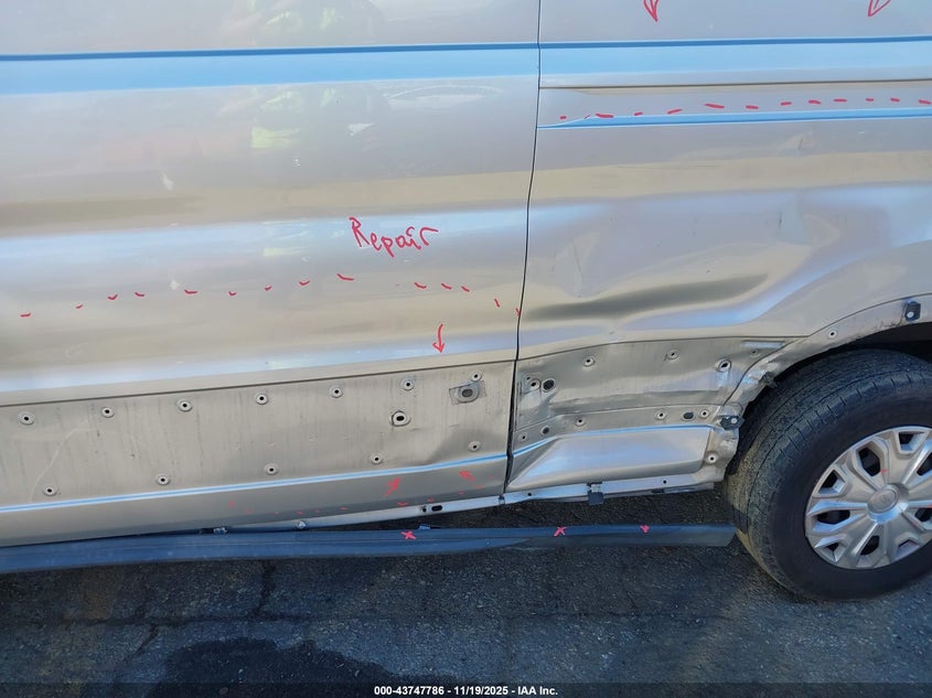 2015 Ford Transit-250 VIN: 1FTNR2CG1FKA37085 Lot: 43747786