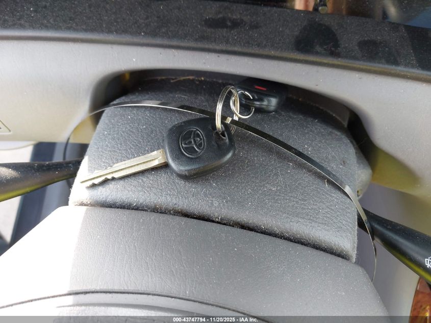 2007 Toyota Corolla Le VIN: 1NXBR32EX7Z785781 Lot: 43747794