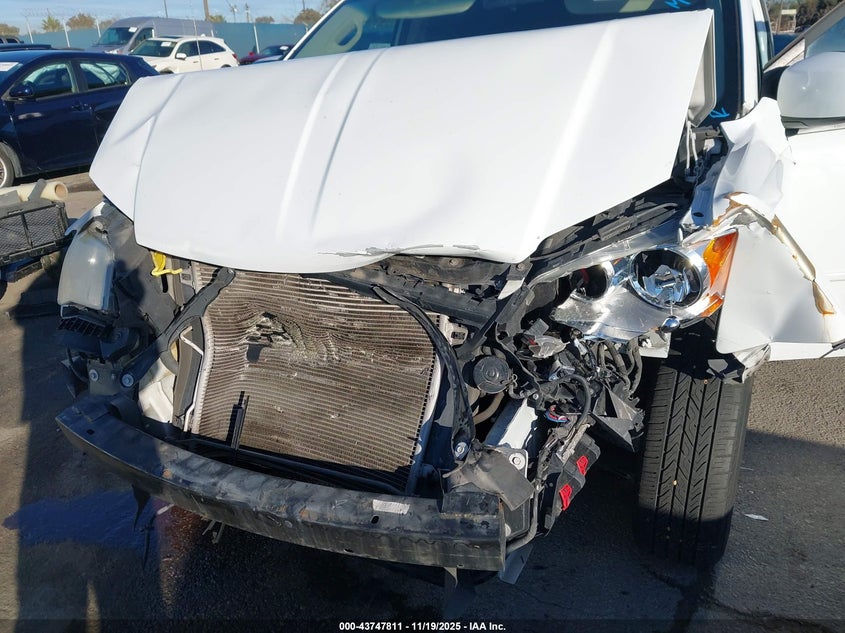 2014 Dodge Grand Caravan Sxt VIN: 2C4RDGCG5ER349424 Lot: 43747811