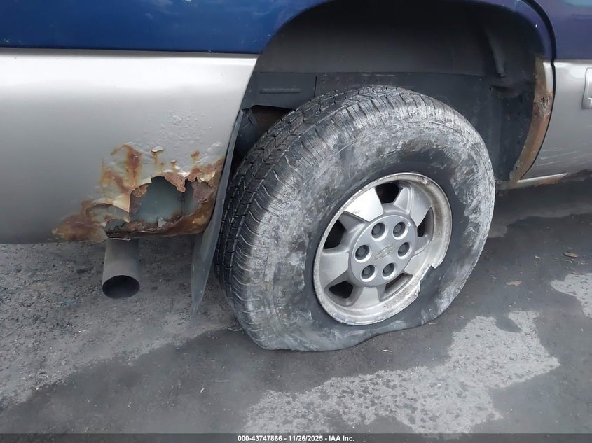 1GNEK13T8YJ111341 2000 CHEVROLET TAHOE photo no. 15