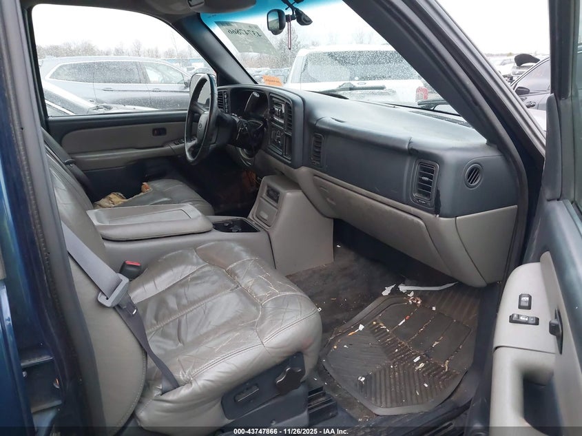 1GNEK13T8YJ111341 2000 CHEVROLET TAHOE photo no. 5
