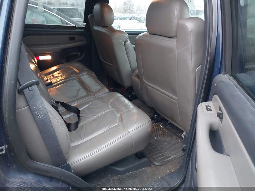 1GNEK13T8YJ111341 2000 CHEVROLET TAHOE photo no. 8