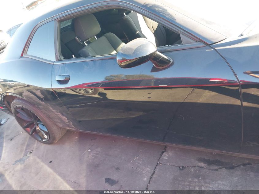 2018 Dodge Challenger Sxt VIN: 2C3CDZAG3JH245670 Lot: 43747946