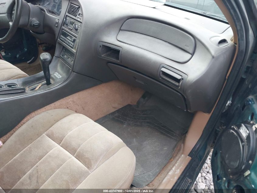 1FALP6244TH161443 1996 FORD THUNDERBIRD photo no. 5