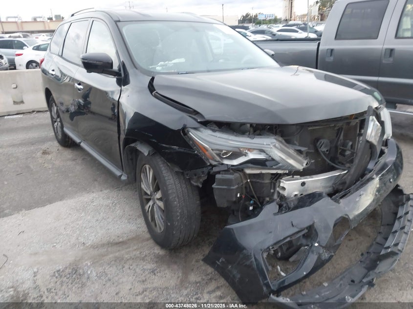 2018 NISSAN PATHFINDER SL